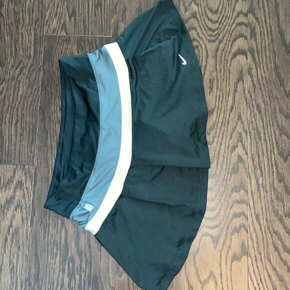 Nike dri-fit tennis skort in 2 note dark Green Yellow size M - Picture 2 of 7